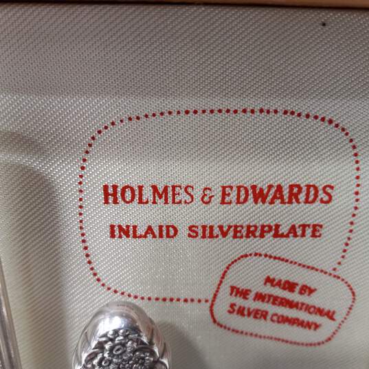 Holmes And Edward Inlaid Silver-Plate Silverware Set  in Wooden Case image number 4