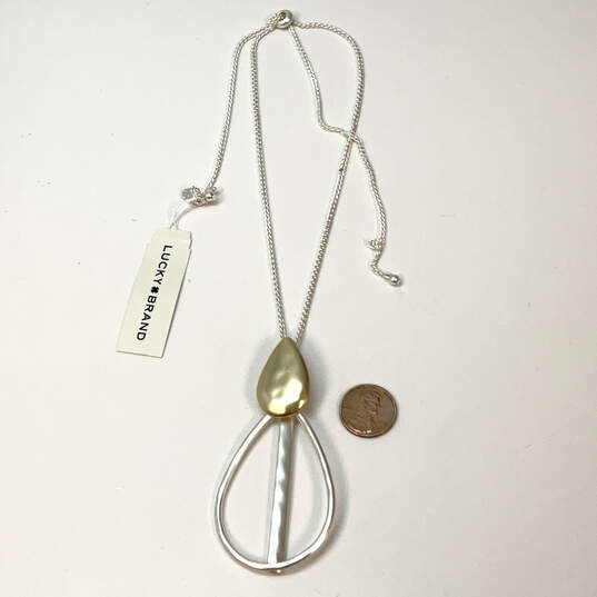 NWT Designer Lucky Brand Silver-Tone Rope Chain Tear Drop Pendant Necklace image number 4
