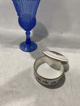 Lot Of 2 Assorted Blue Washington Avon Bicentennial Fostoria Goblet Glass alternative image