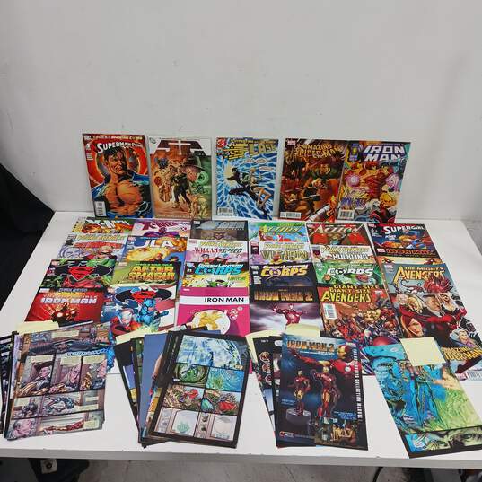 Lot Of Assorted Marvel & DC Comic Books image number 1