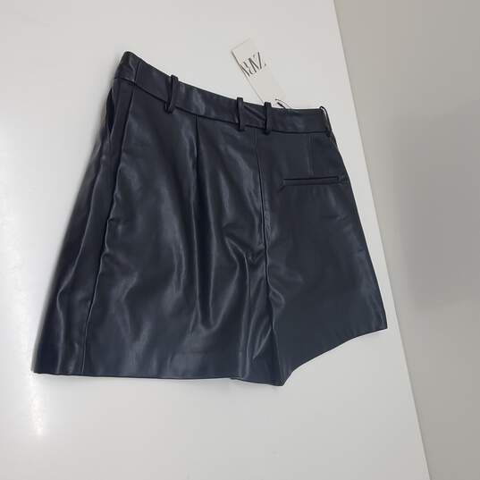 Wm Zara Mini Leather Shorts Sz L image number 1