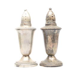 Vintage Crown Weighted Sterling Silver Salt & Pepper Shakers alternative image