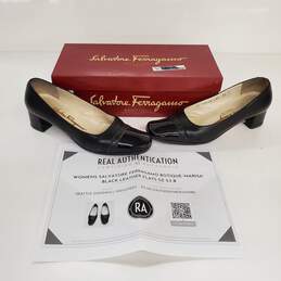 Authenticated Salvatore Ferragamo Botique Marisa Black Leather Flats Size 5.5B