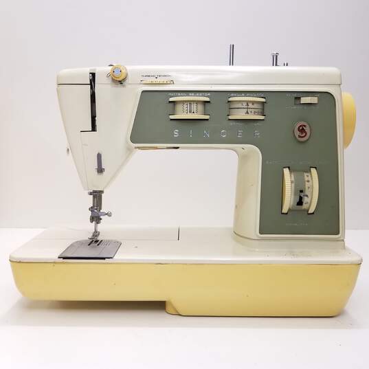 Singer Sewing Machine Zig Zag Model 774-SOLD AS IS, FOR PARTS OR REPAIR image number 2