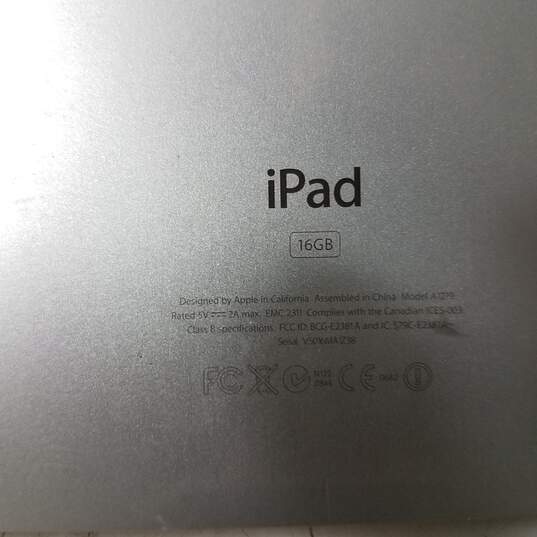 Apple iPad Wi-Fi (Original/1st Gen) Model A1219 Storage 16GB image number 4