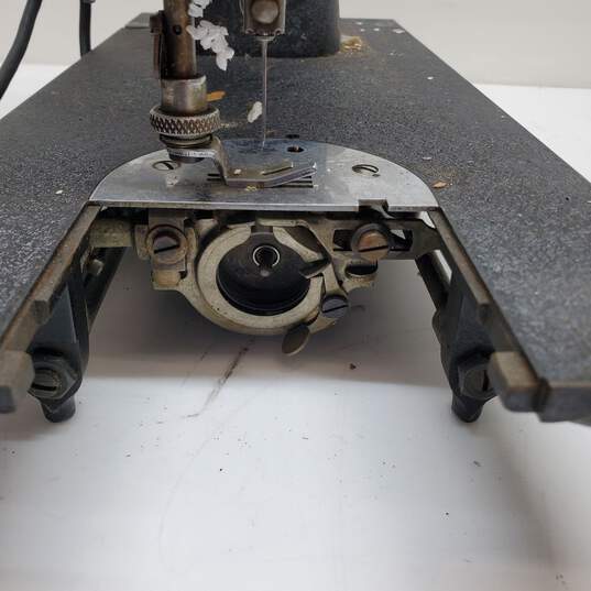 Kenmore Rotary Sewing Machine Model 117.119 for Parts/Repair image number 6