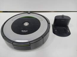 iRobot Roomba Vacuum Robot Model 690