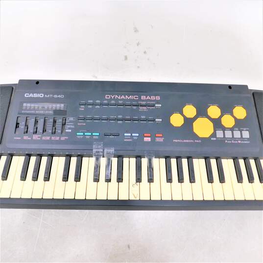 VNTG Casio Brand MT-640 Model Electronic Keyboard/Piano image number 2