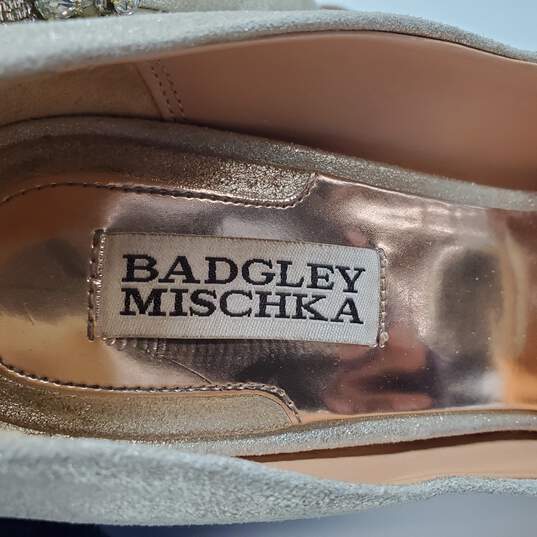 Badgley Mischka Kiara Gold Peep Toe With Embellished Heels. Woman's Sz 9M image number 5