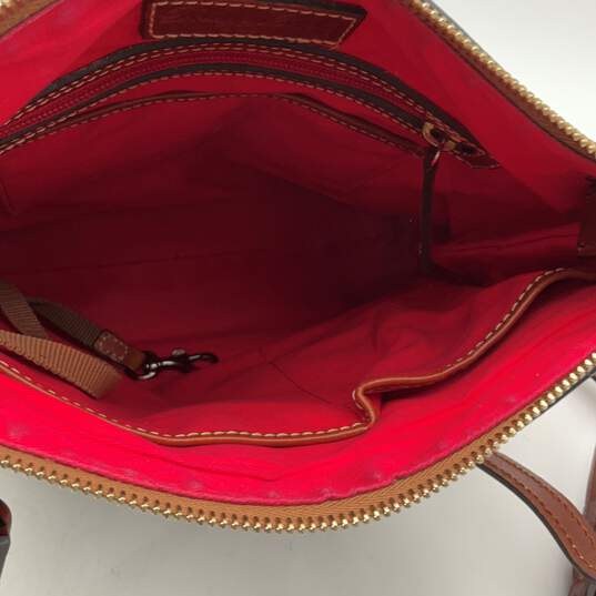 Womens Black Tan Pebble Leather Adjustable Strap Inner Pockets Crossbody Bag image number 5
