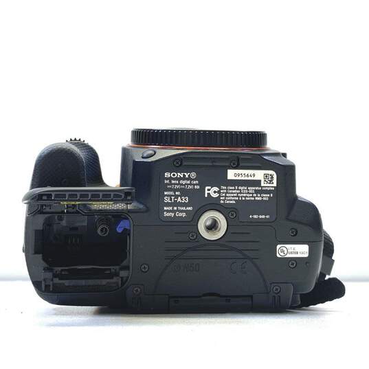 Sony Alpha A33 14.2MP Digital SLR Camera Body Only image number 6