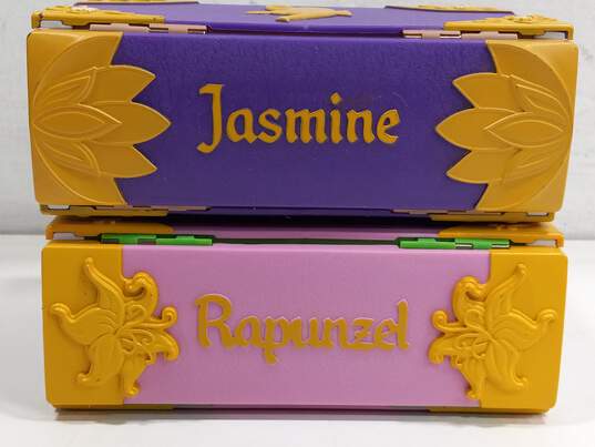 Disney Parks Princess Jasmine and Rapunzel Storybook Playsets image number 8