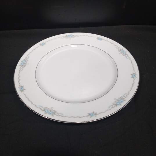 Set of 6 Style House Fine China Plates & Cup image number 2