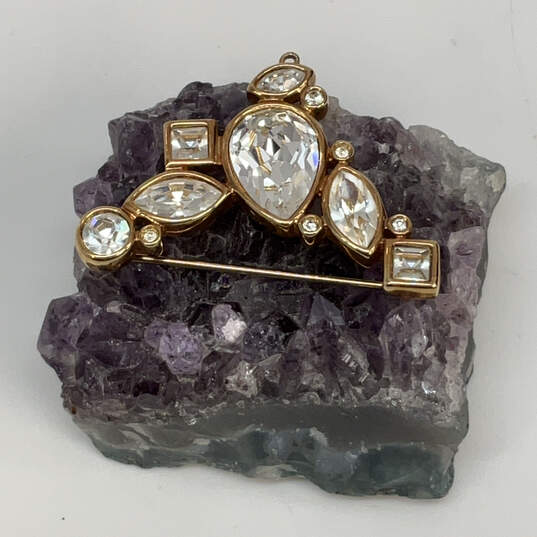Designer Swarovski Gold-Tone Clear Crystal Cut Drop Stone Brooch Pin image number 1