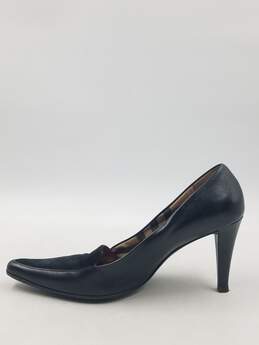 Authentic Burberry Black Pointed Pump W 7.5 alternative image