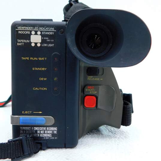 Sony CCD-M8u Video Camera Cassette Recorder w/ Case & Sealed Cassette image number 4