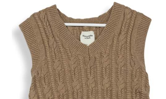 the Mens Beige V-Neck Side Slit Short Pullover Sweater Vest Size S | GoodwillFinds