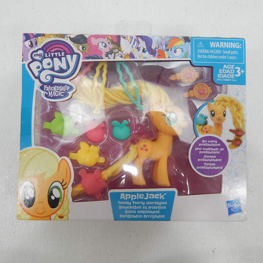 My Little Pony The Movie Twisty Twirly Hairstyles Applejack And Pinkie Pie Playset Hasbro image number 4