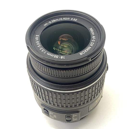 Nikon DX VR AF-S Nikkor 18-55mm 3.5-5.6G II Camera Lens image number 4