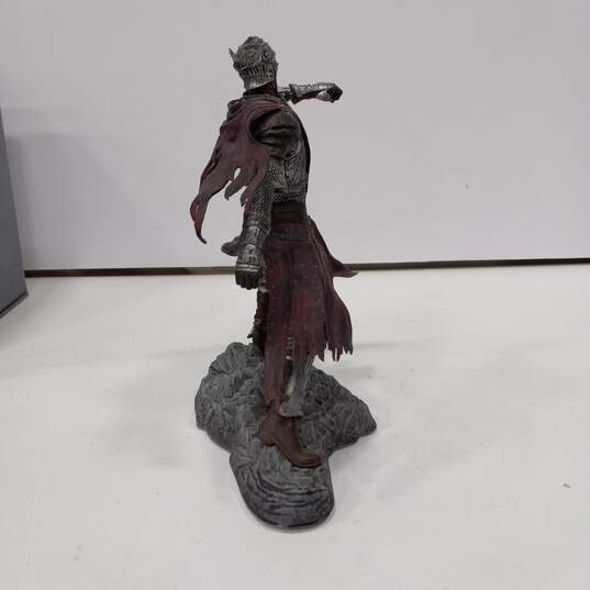 Dark Souls 3 Collector's Edition Soul Of Cinder Statue (Swords not Included) image number 5