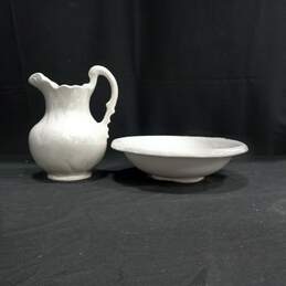 Vintage Pearlescent Porcelain Wash Pitcher & Basin Set alternative image