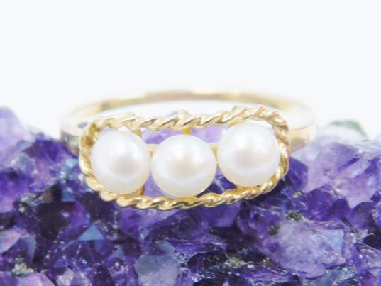 14K Gold Three White Pearls Rope Accent Band Ring 2.1g image number 3