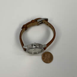 Designer Fossil ES2373 Silver-Tone Leather Strap Round Analog Wristwatch alternative image