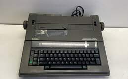 Brother Compactronic 300 Electronic Typewriter alternative image