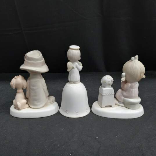 Bundle of Three Precious Moments Figurines image number 3