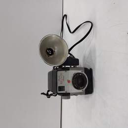 Vintage Black Brownie Bull's-Eye Film Camera