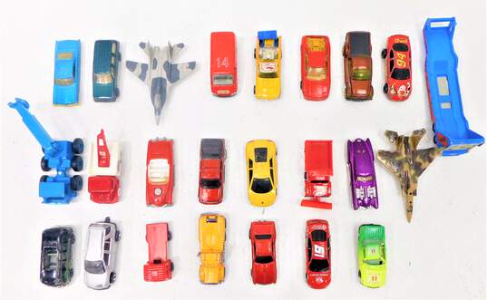 Assortment Of Vntg & Newer Die Cast Cars Lot Maisto Hot Wheels 20 + image number 1