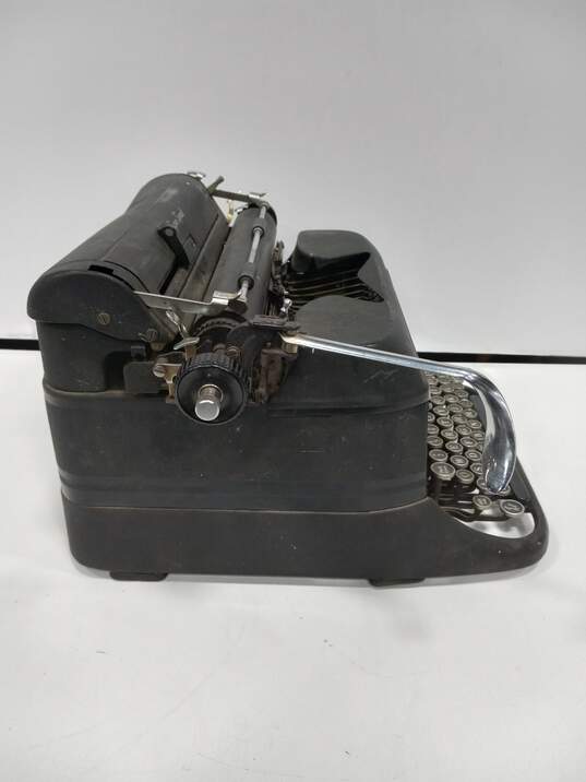 Smith Corona Typewriter image number 3