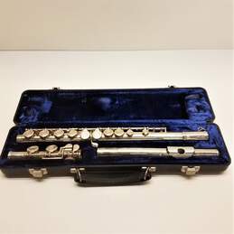 W.T. Armstrong Flute 104 With Hard Case 41-29913 alternative image
