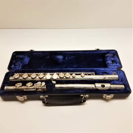 W.T. Armstrong Flute 104 With Hard Case 41-29913 image number 2