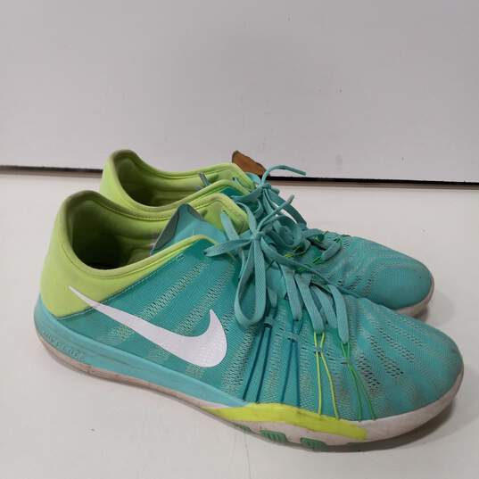 Nike Women's Free TR 6 Running Shoes (Size 9.5) image number 2