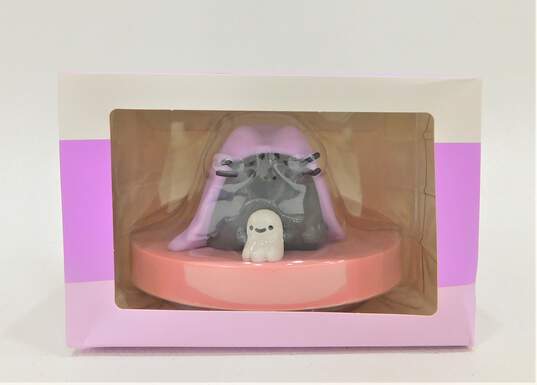 Pusheen Box Scaredy Cat Night Light & Vinyl Toy IOB image number 2