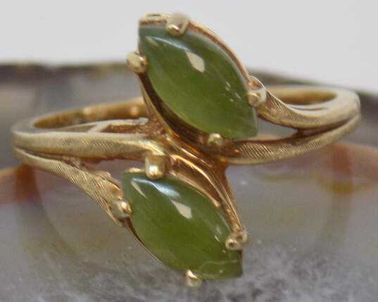 Vintage 10K Yellow Gold Nephrite Toi Et Moi Bypass Ring 2.7g image number 4