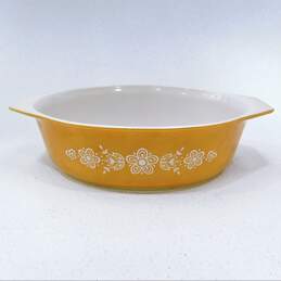 Vintage Pyrex Butterfly Gold 2.5 Qt. Oval Casserole Dish w/ Pattern Lid alternative image