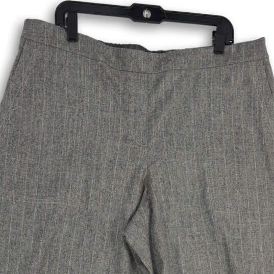 Womens Gray Pinstripe Elastic Waist Flat Front Pull-On Cropped Pants Sz XXL image number 3