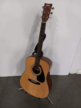 Yamaha F325D Acoustic Guitar w/ Case alternative image