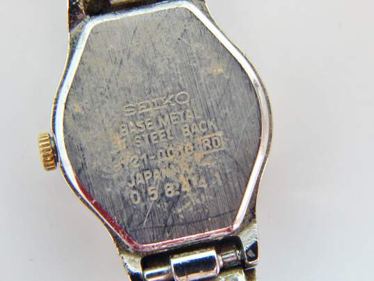 Buy the VNTG Seiko 8Y21-0010 Duotone Analog Quartz Watch | GoodwillFinds