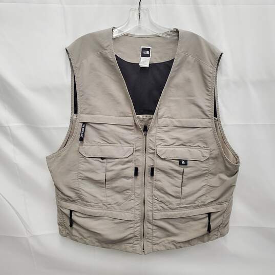 VTG The North Face MN's Nylon Tekware Light Gray Vest Size XL image number 1