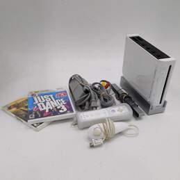 Nintendo Wii w/2 Games Ghost Squad