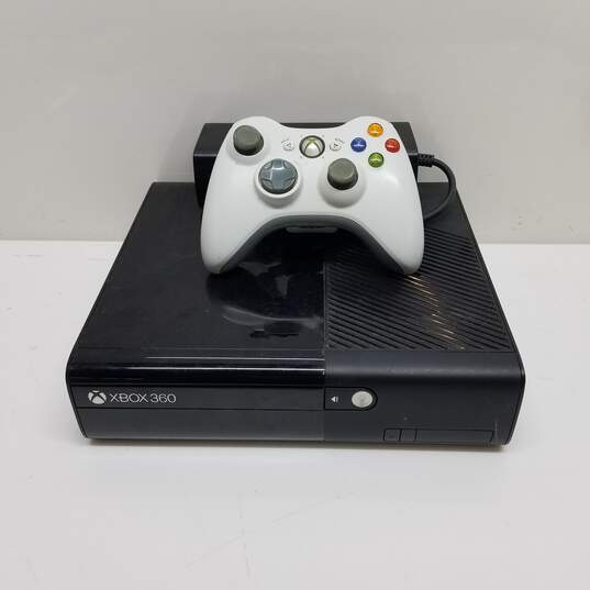Microsoft Xbox 360 E 500GB Console Bundle Controller & Games #3 image number 2