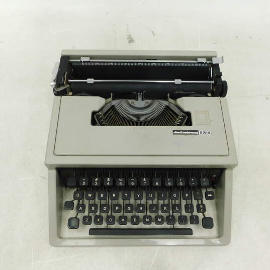 1968 Olivetti Underwood Dora Portable Typewriter w/ Case image number 3