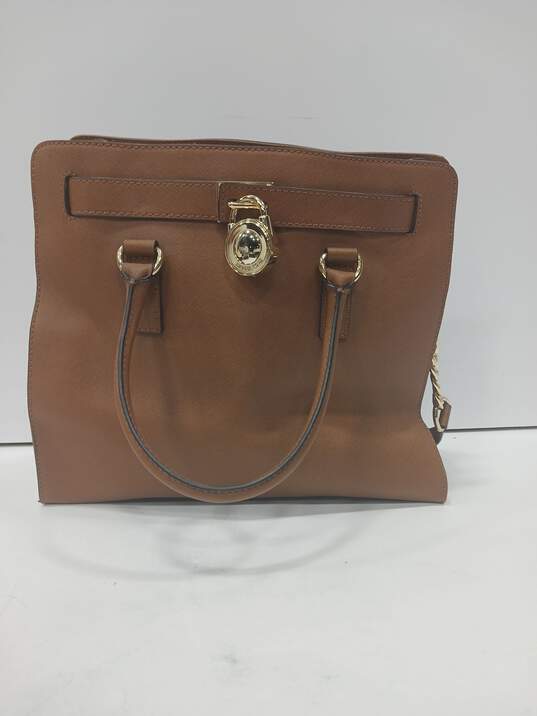 Michael Kors Brown Leather Women's Shoulder Bag image number 3