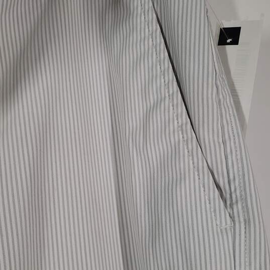 Mens Striped Regular Fit Flat Front Slash Pockets Golf Chino Shorts Size 36 image number 3