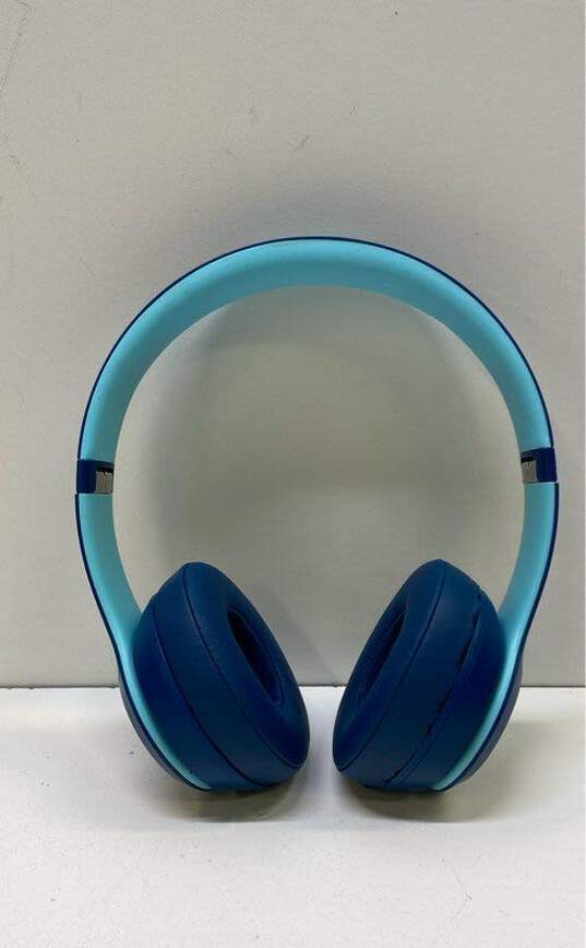 Beats Solo 3 Wireless Blue Pop Collection Headphones with Case image number 5