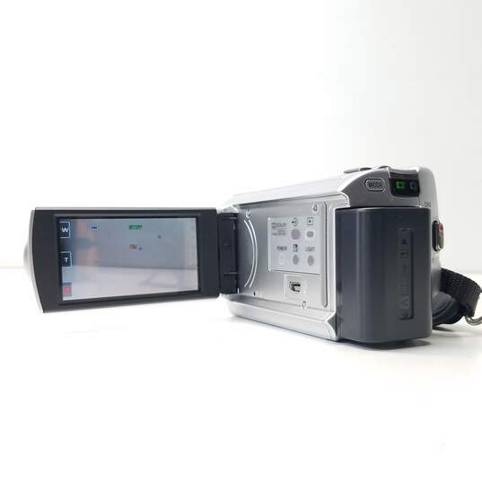 Sony Handycam DCR-SR68 80GB Hard Disk Drive Camcorder image number 9