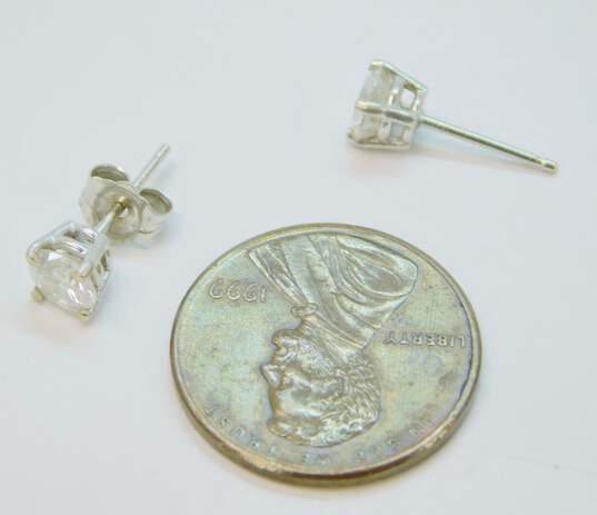 14K White Gold 0.88 CTTW Diamond Stud Earrings 0.9g image number 4
